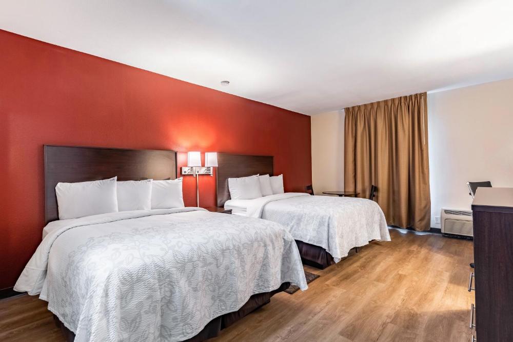 Red Roof Inn PLUS & Suites Houston - IAH Airport SW